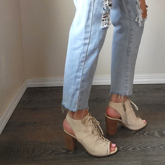 Sam Elderman Ennette lace up booties - Picture 9 of 9